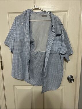 Columbia Short-Sleeve Light Blue Check Button-Front Shirt